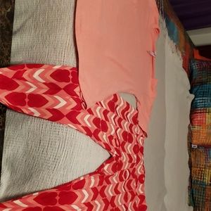 Lularoe leggings with matching top